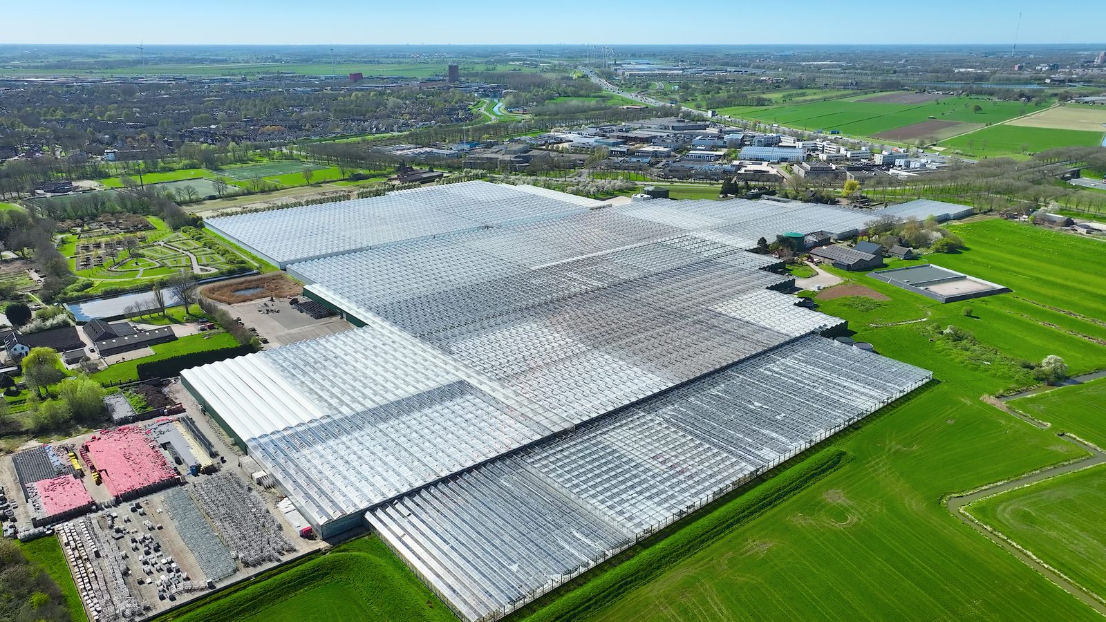 Het kassencomplex van Eten Bij Beelen in Houten
